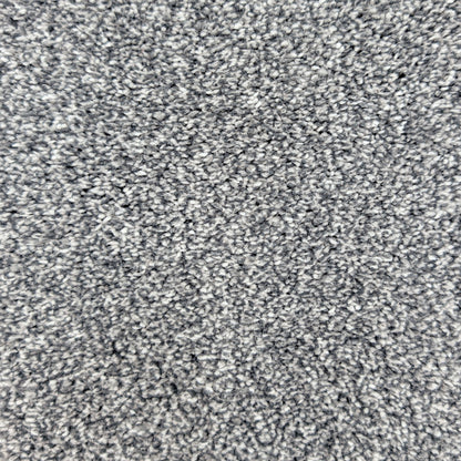 Polo 15.5mm Saxony Pile Carpet with Sky Backing